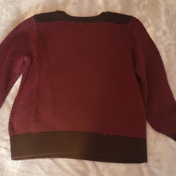 Sweater - Picture 3 of 4